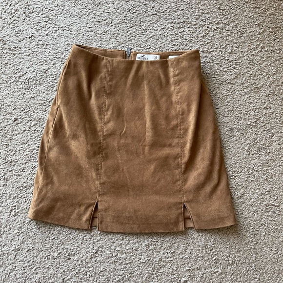Hollister skirt. Lightly worn. - Picture 1 of 1